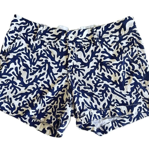 Lilly Pulitzer Pants - Lilly Pulitzer Navy Blue Coral Callahan shorts size 4